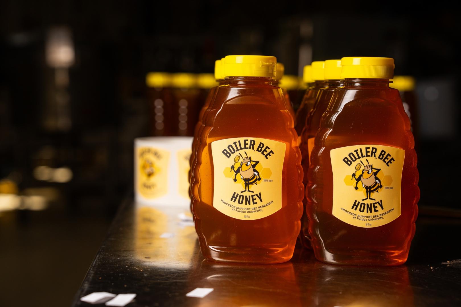 image of the bottle of honey